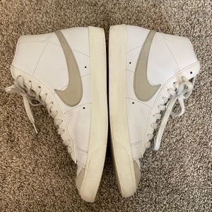 Mens Nike blazer light bone